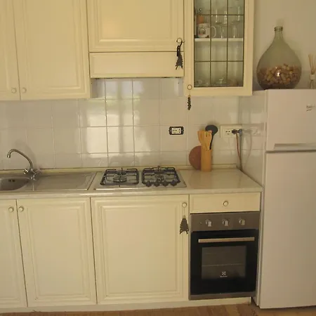 Apartment Cozy Flat With Garden Near *