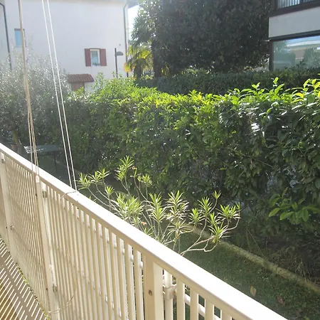 Cozy Flat With Garden Near Apartment *
