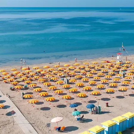 Apartment Cozy Flat With Garden Near Grado-Pineta